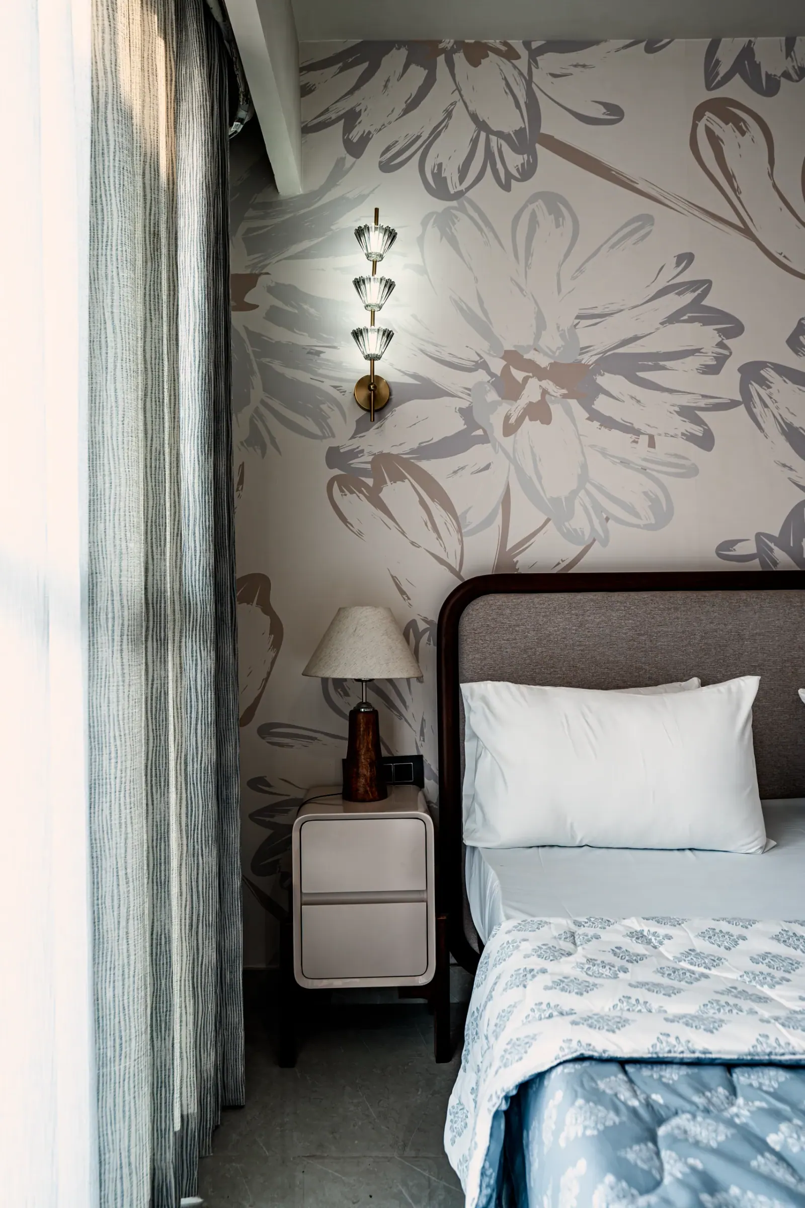 Guest bedroom